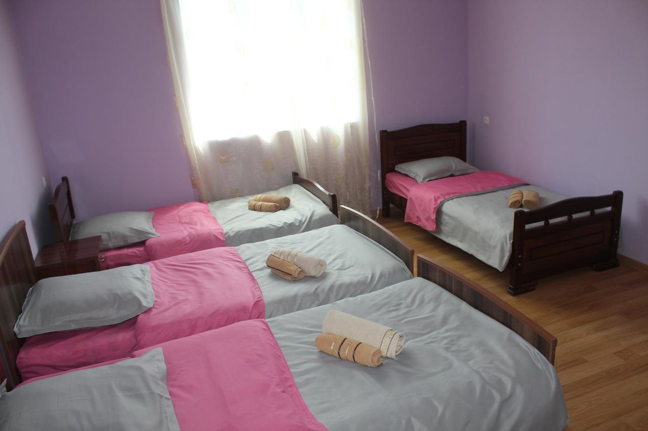 Mariana's Guest House Mestia Extérieur photo