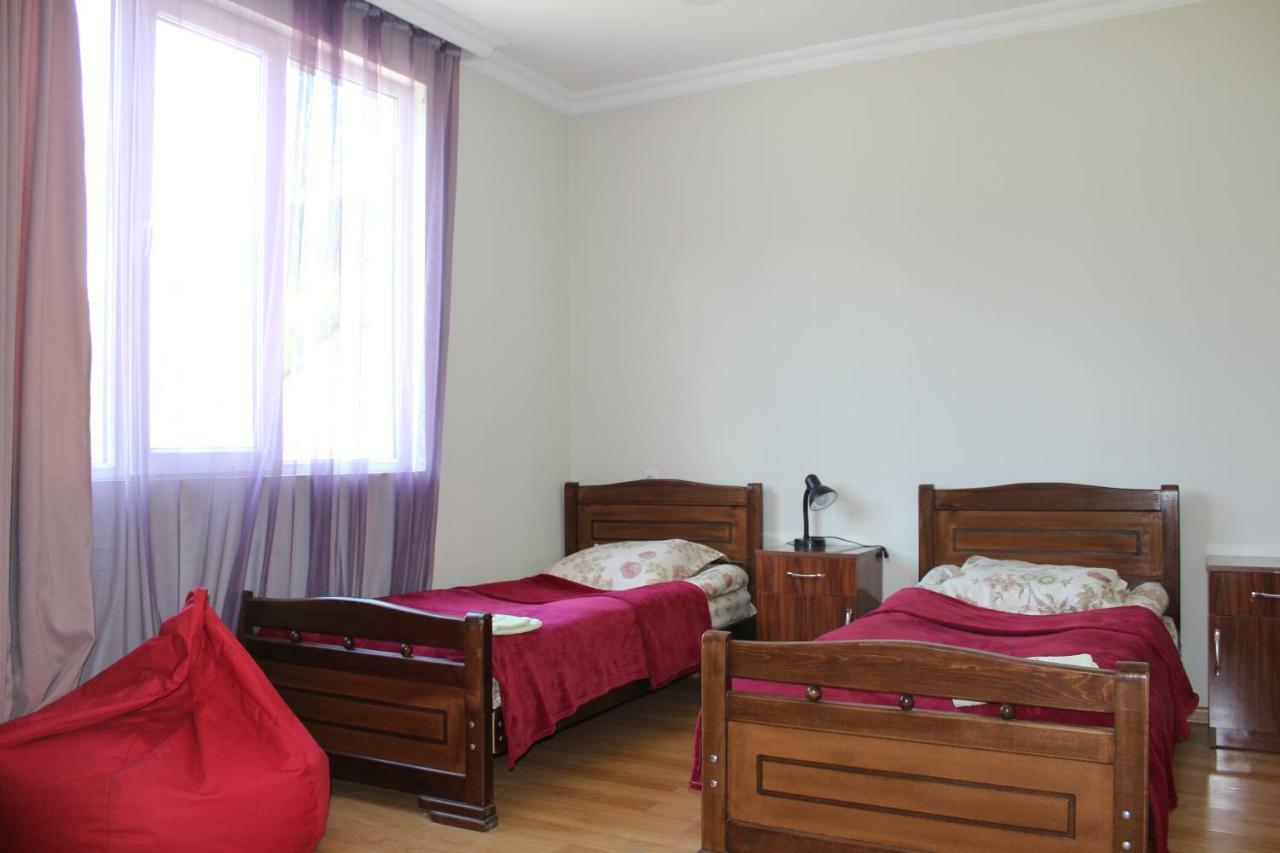 Mariana's Guest House Mestia Extérieur photo