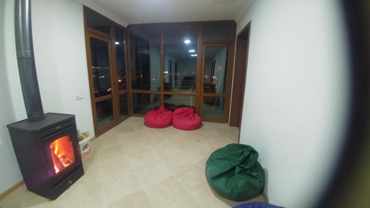 Mariana's Guest House Mestia Extérieur photo