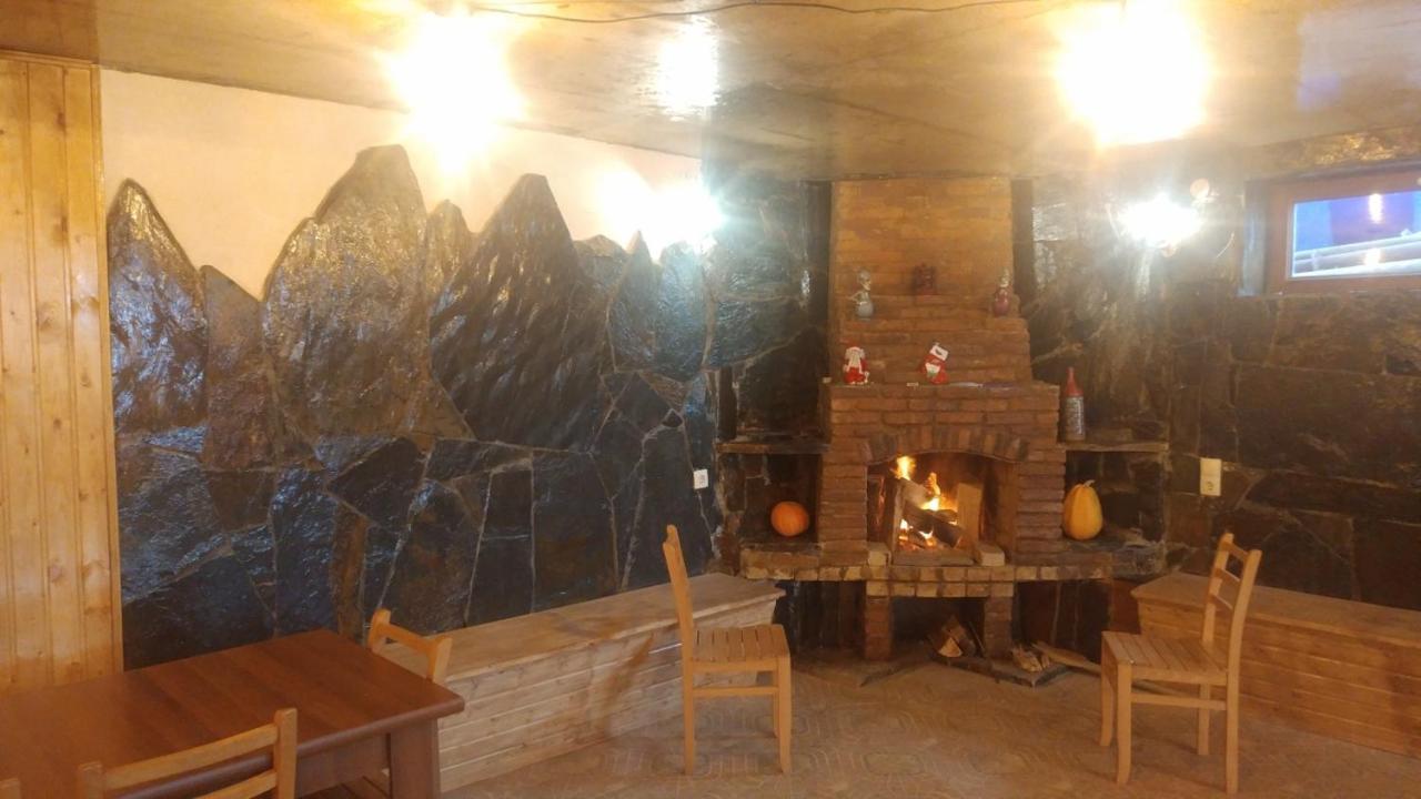 Mariana's Guest House Mestia Extérieur photo